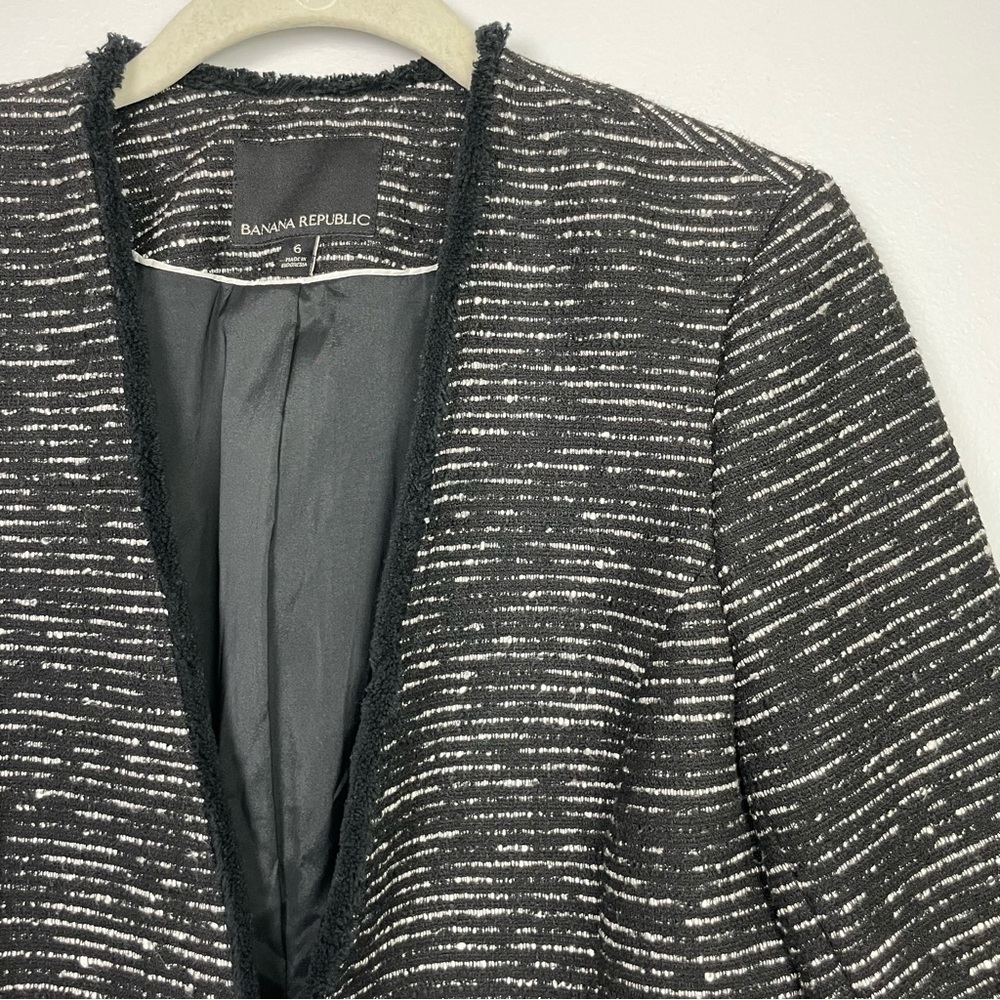 Banana Republic Black and White Boucle Fringe Trim Business Professional Balzer - Picture 3 of 15